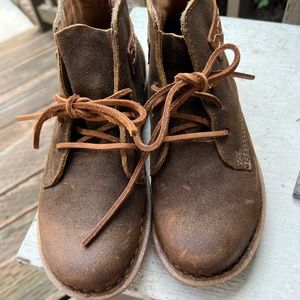 Born boots